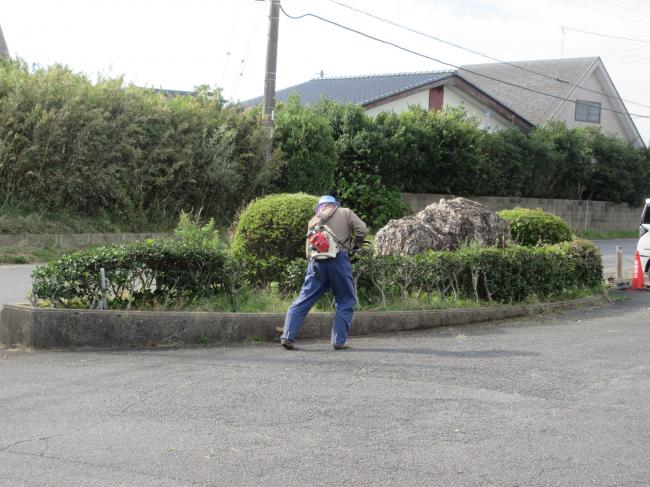 環境福祉草取り・花植え