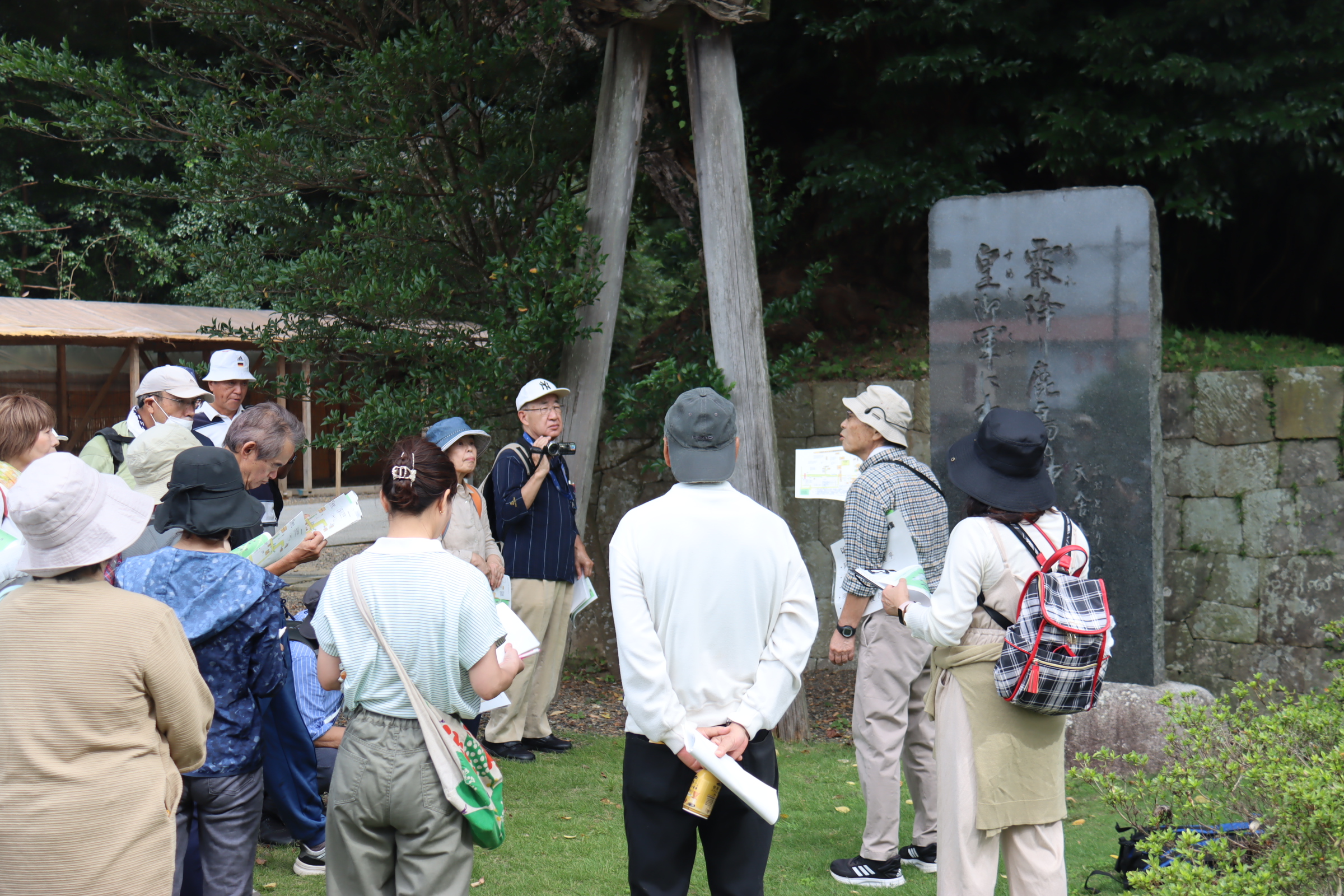 市民カレッジ鹿嶋の歴史活動報告②鹿島神宮大鳥居付近