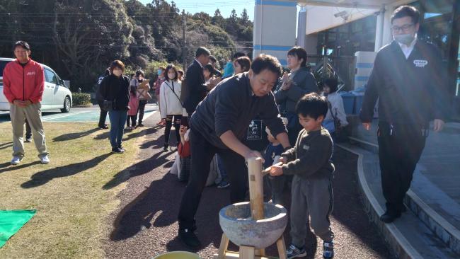 子ども食堂新春餅つき大会１