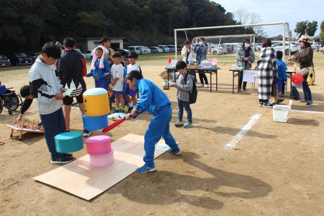 ビッグだるま落としの様子