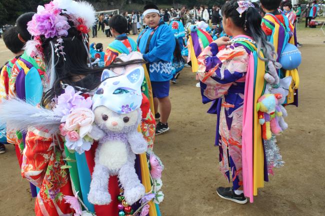 祭頭祭衣装の後ろ姿