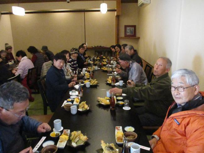 昼食の様子