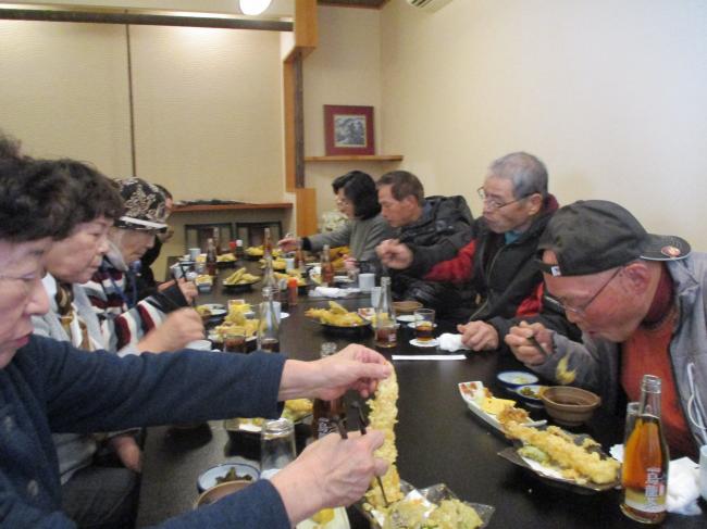 昼食の様子