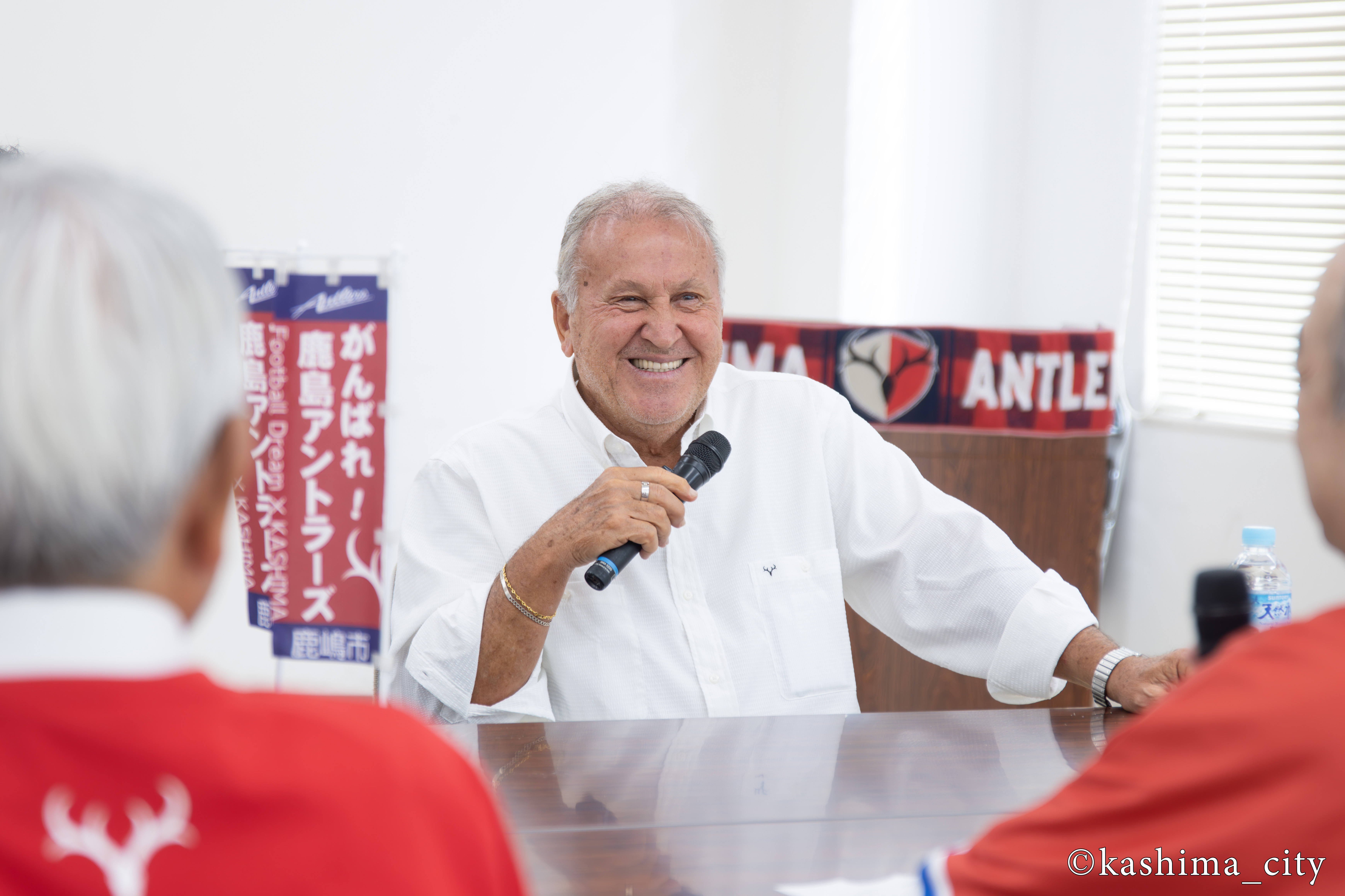 笑顔のジーコ氏