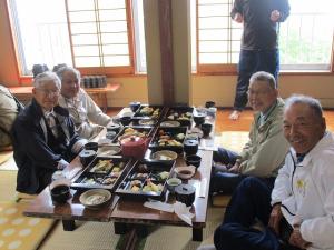 みんなで食べる食事は格別