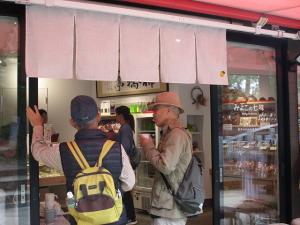 筑波山神社近くのお店で楽しいお話も
