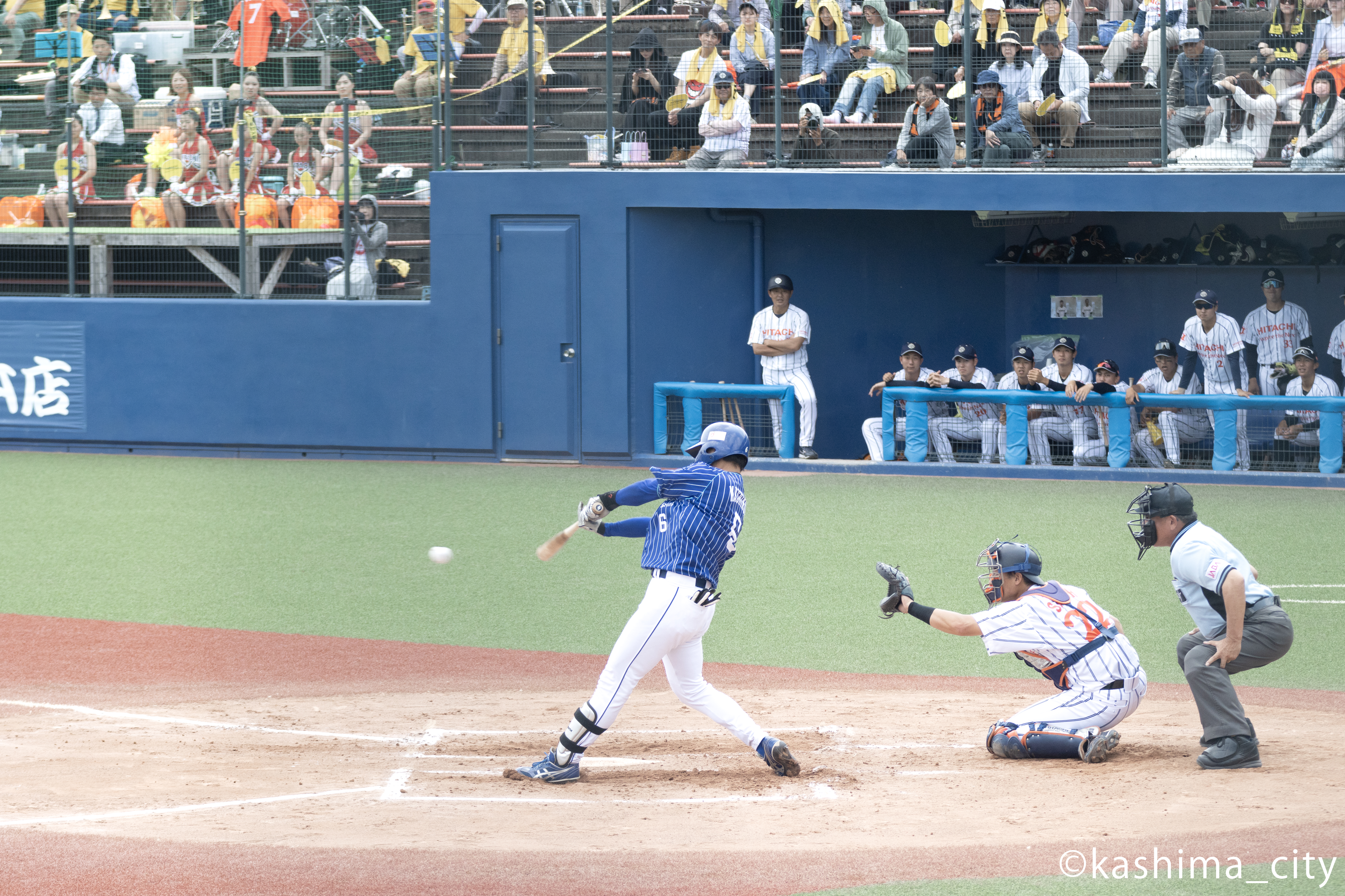 2回ヒットを打つ樫村選手