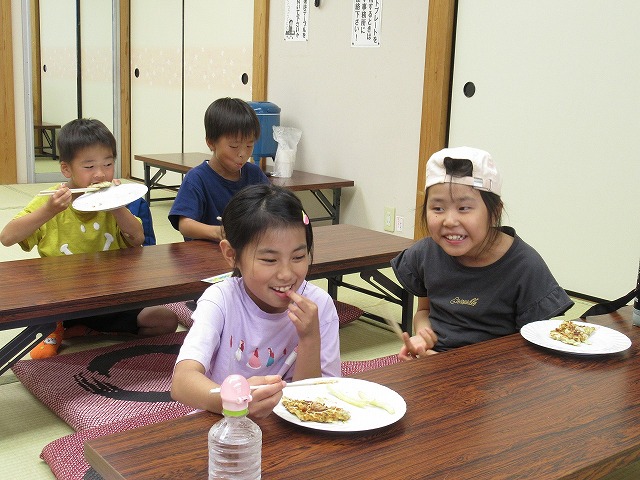 おやつの時間の様子