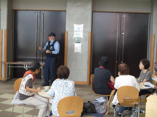 警察官による講話