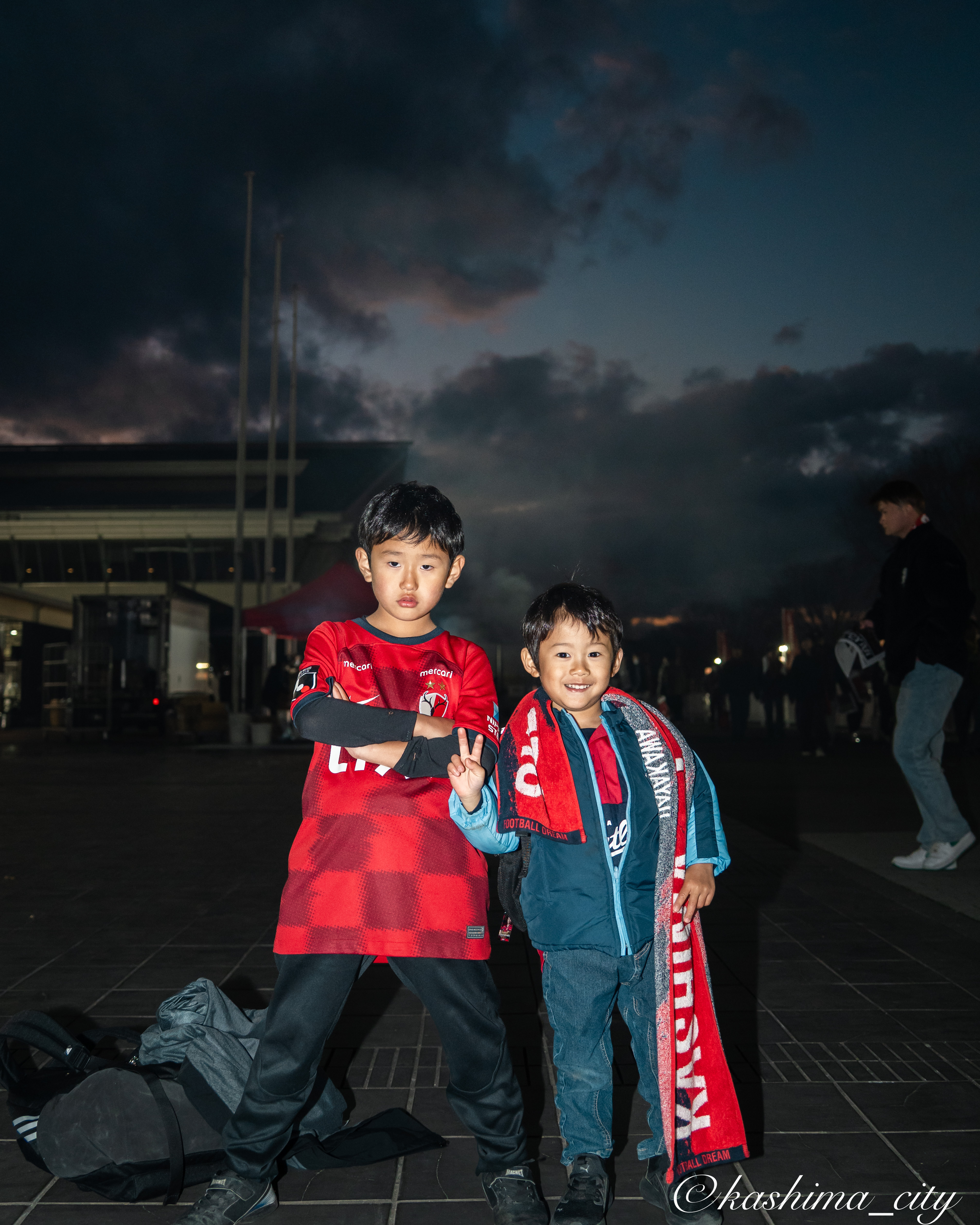 優勝を喜ぶサポーター