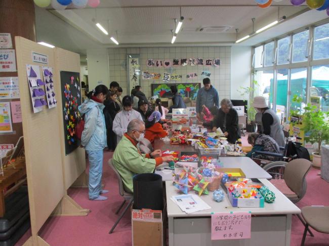 折り紙体験教室の写真