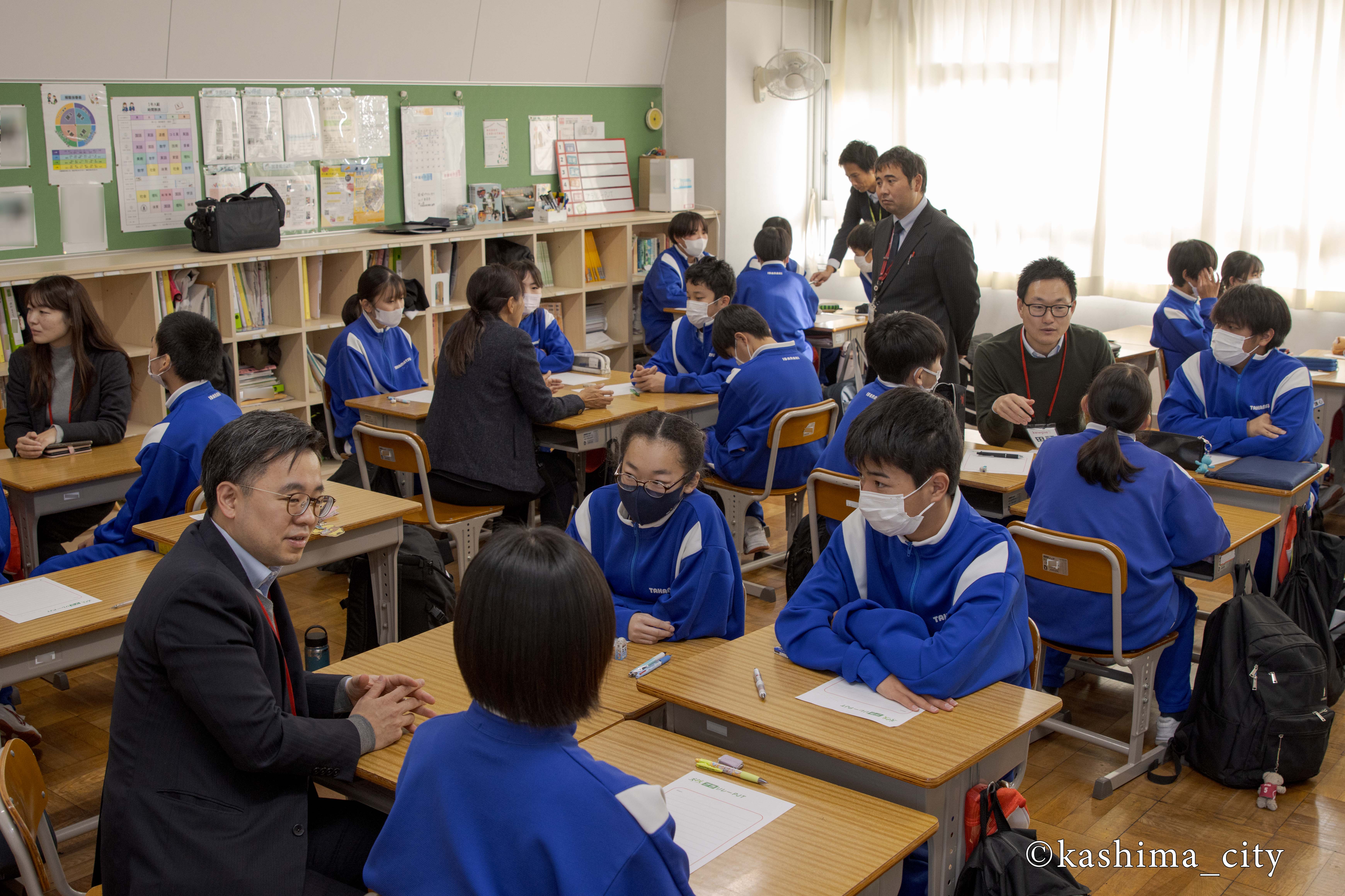 キャリア教育授業のグループワークの様子