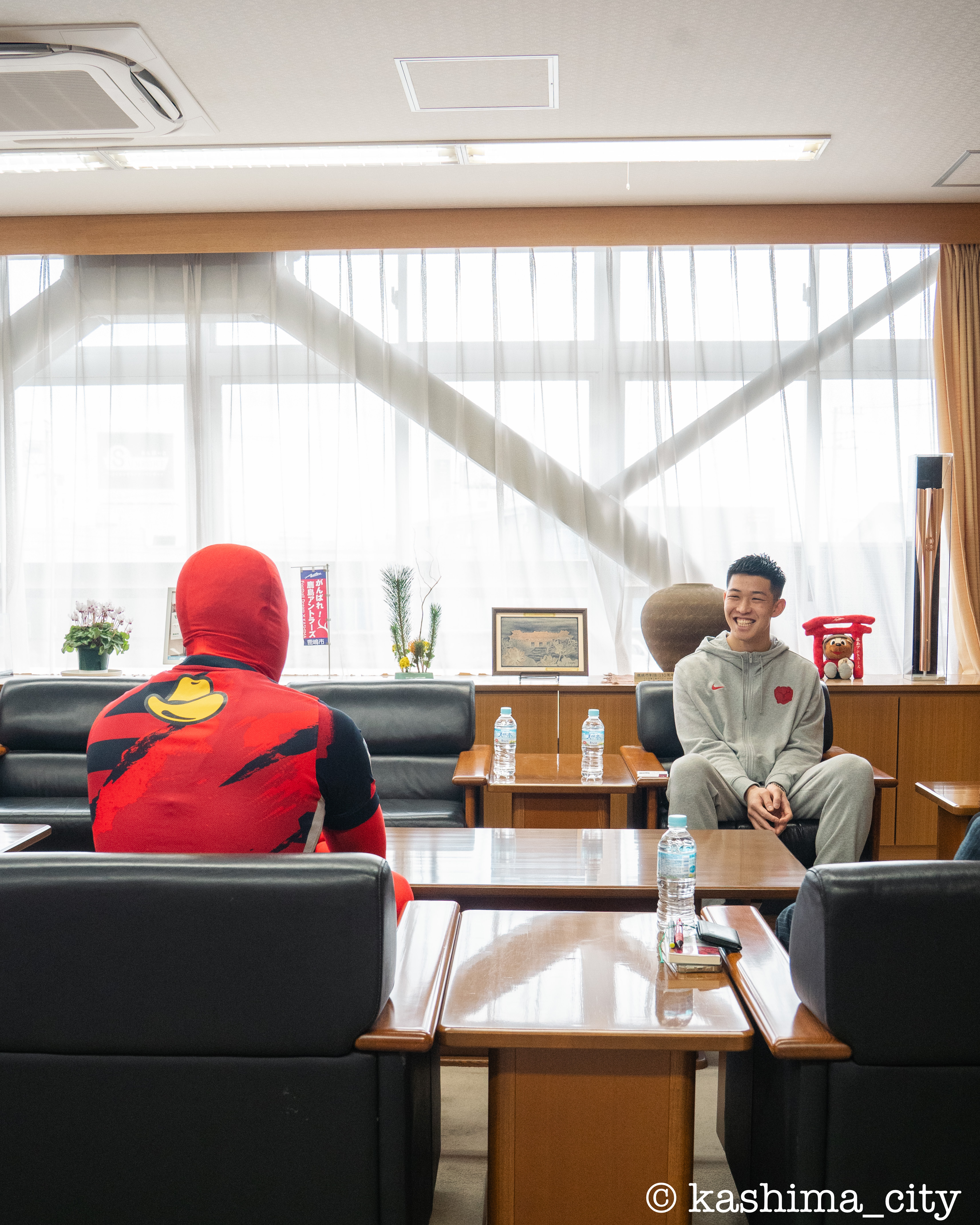 早川選手とタイツマン