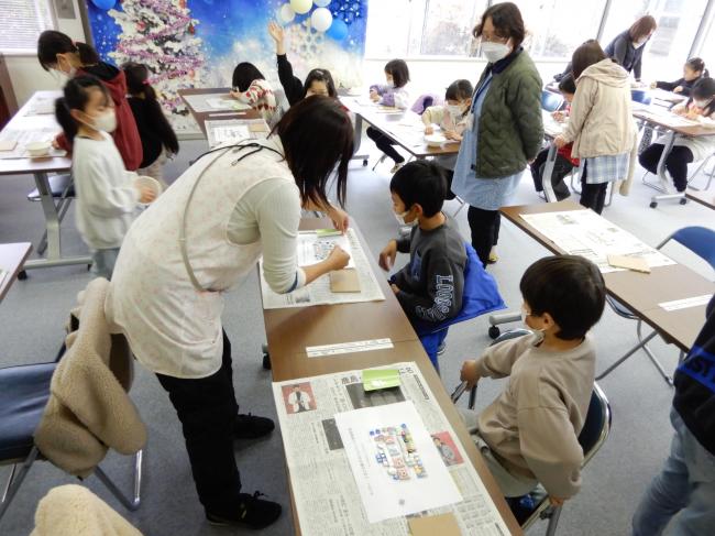 先生がサポートしている様子。