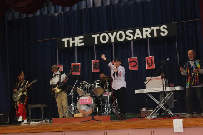 潮騒ジョブトレーニングセンターバンド演奏の写真