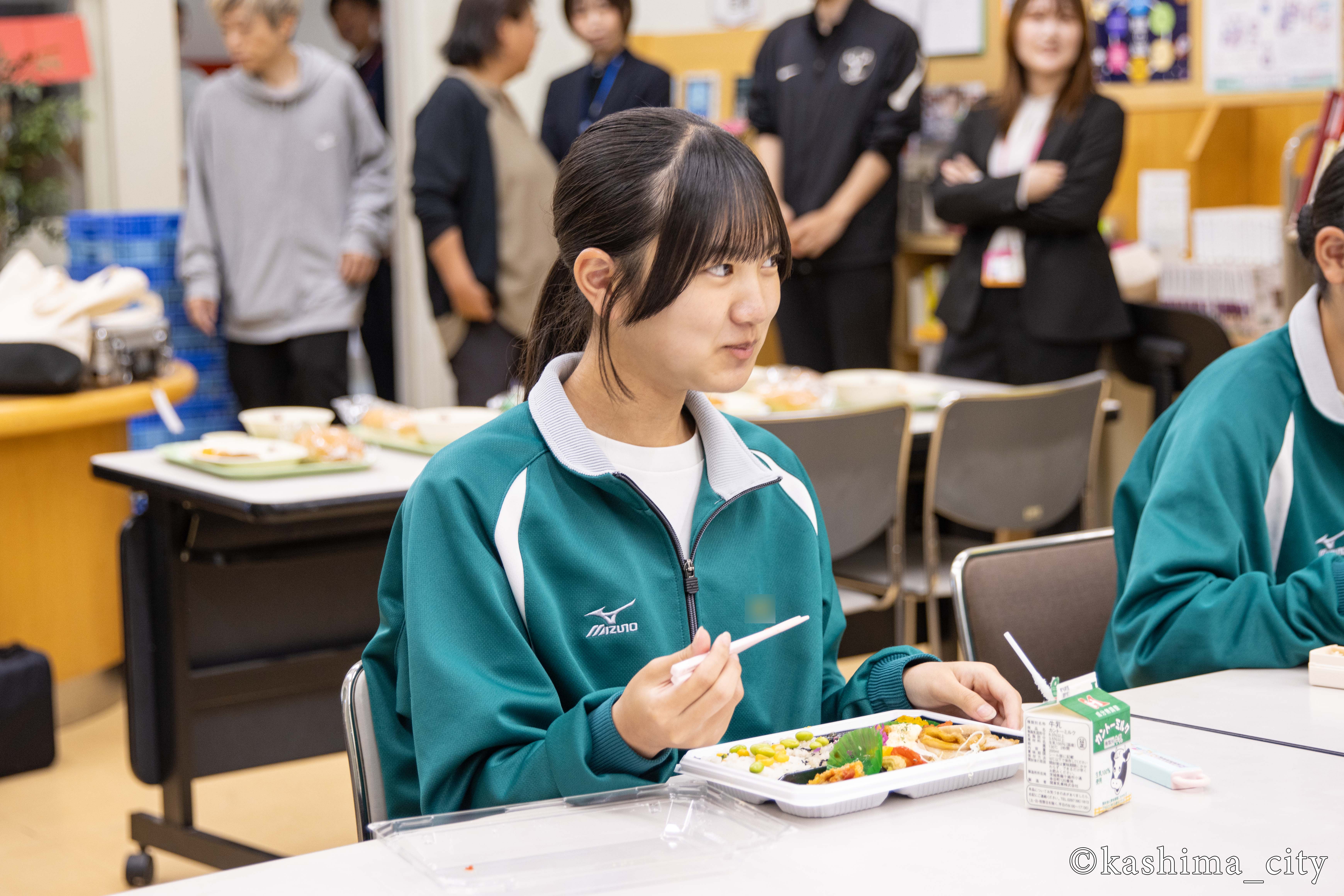 試食会の様子②