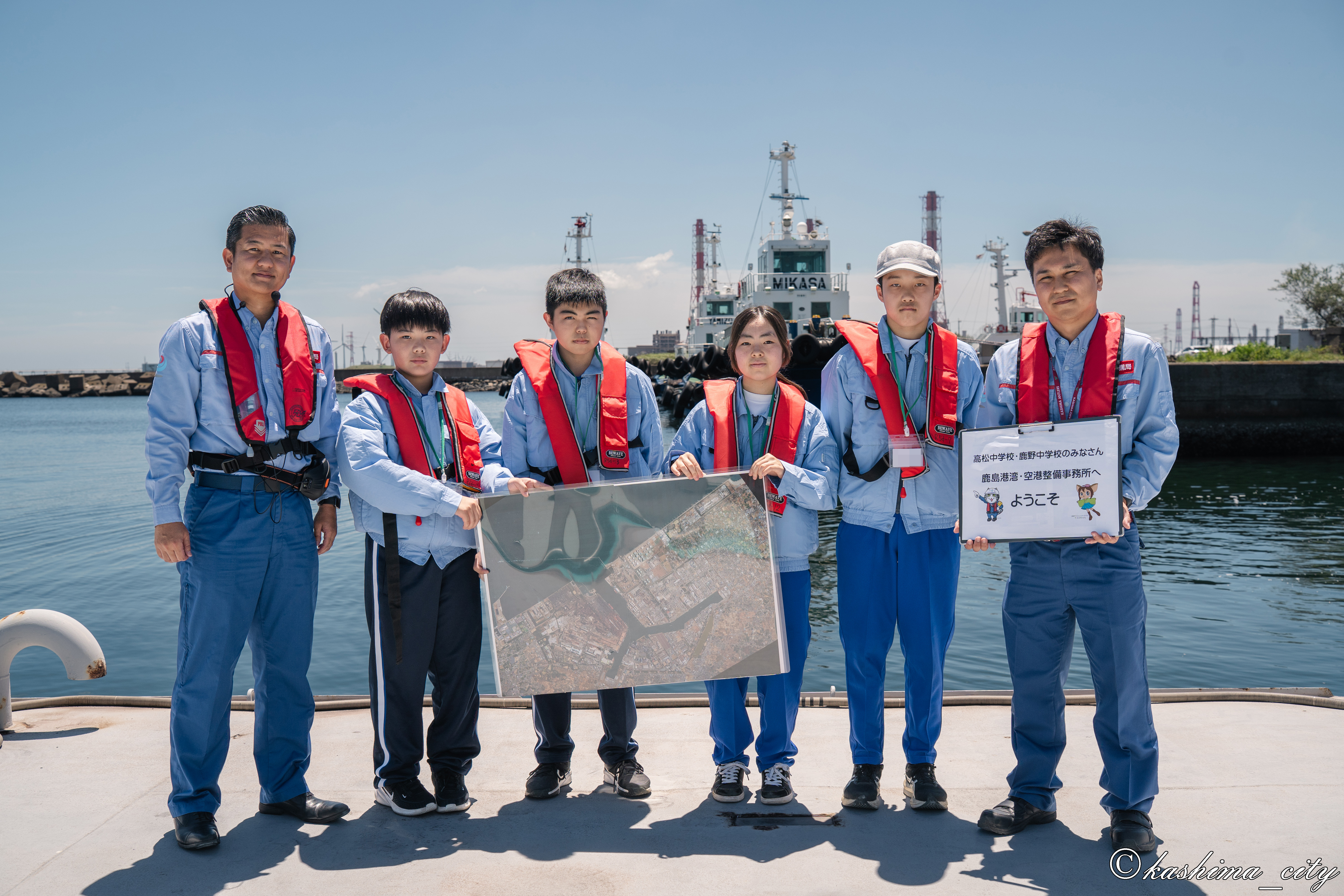 職員の方との集合写真