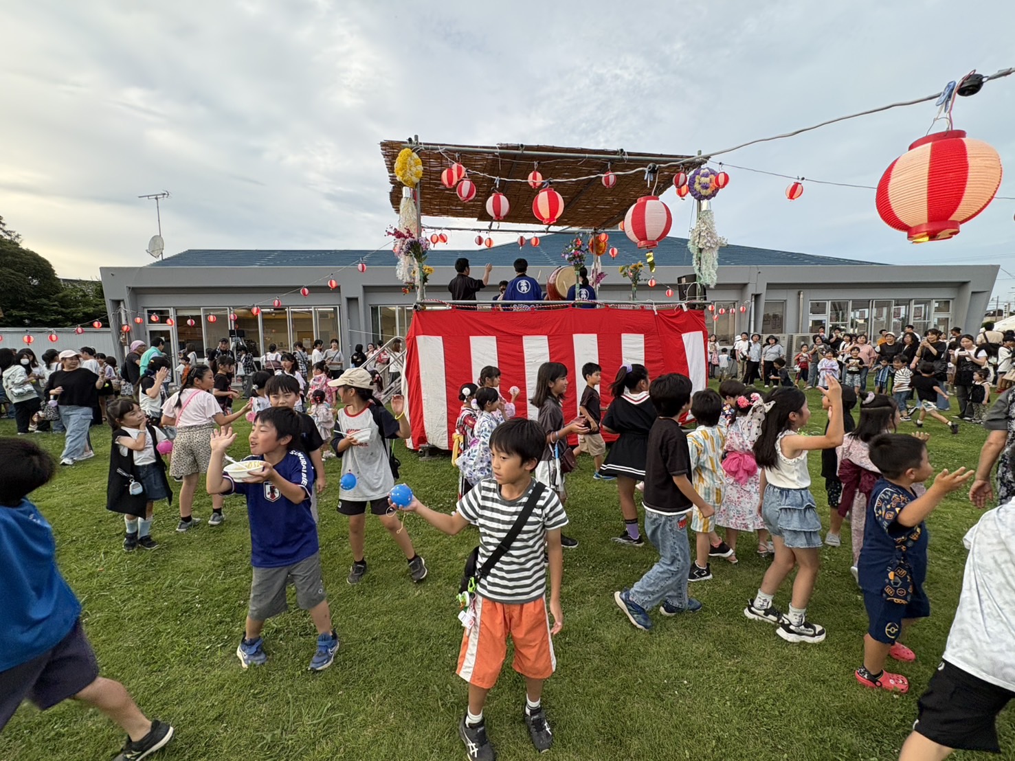 夏まつりの様子