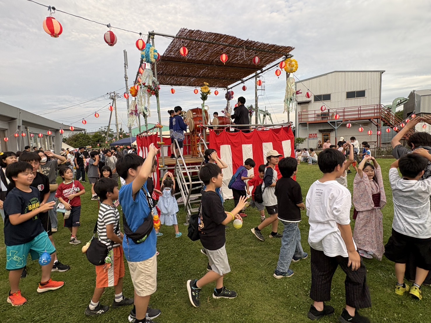 夏まつりの様子