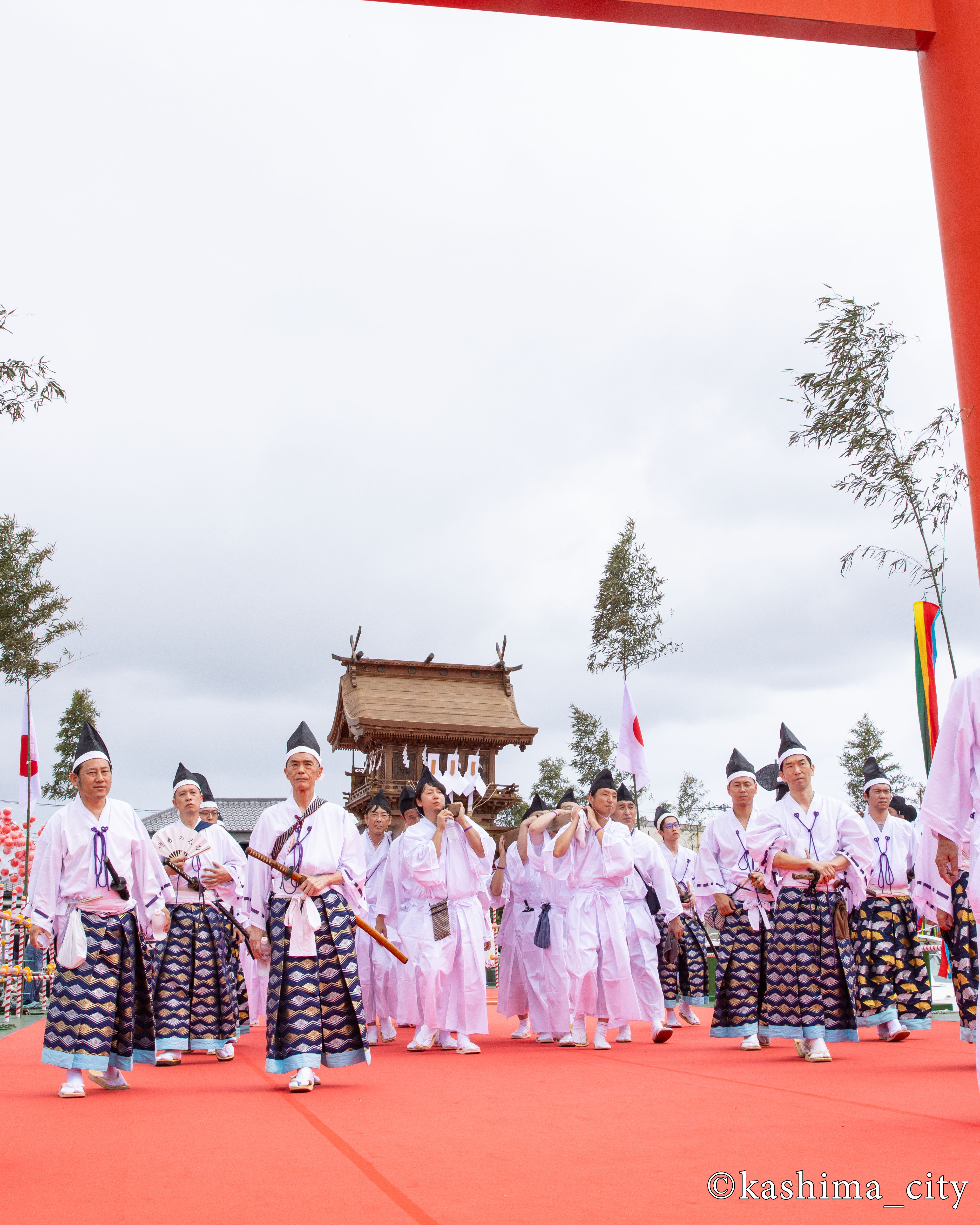 大船津に到着した御神輿