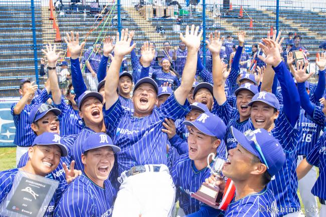 藤澤監督の胴上げ