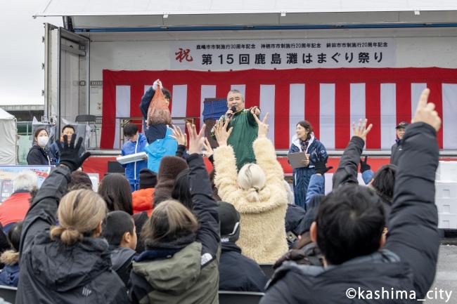 模擬セリの様子